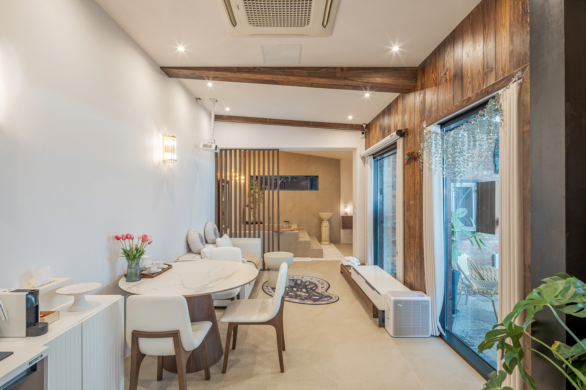 Maison 14 Hero